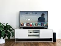 ¿Qué anchura y resolución de pantalla son adecuadas para ver TV a 2 metros?