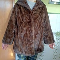 ¿En cuánto podría estar tasado este abrigo de visón?