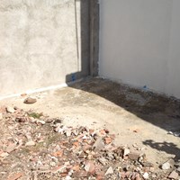 ¿Debo aislar una jardinera con tela asfáltica?