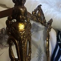 ¿Qué valor y de que época es este farol, y esta lámpara?