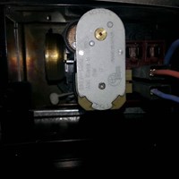 ¿Hola el horno fagor 2H-425 N ÉPOCA que tiene el temporizador o reloj un cable suelto y no me funciona me pueden ayudar? Gracias
