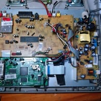 Como medir salida voltios de esta fuente alimentación 17IPS01-2 vestel.