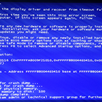 Mi laptop le aparece la pantalla azul y se apaga, porque?