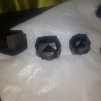 ¿Cuánto pueden valer esta colección de cristales? (En USD)