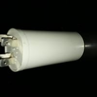Que capacidad en microfaradio condensador corta césped