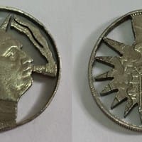 Monedas pintadas, ¿Alguien sabe el porqué?