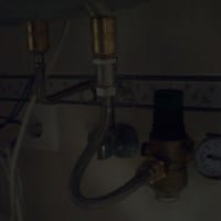 Presión y goteo en un termo eléctrico