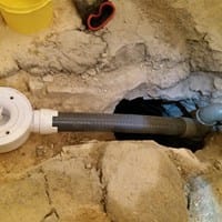 Desagüe de plato de ducha no evacua como toca.