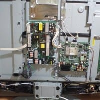 Tv samsung LE40R51B enciende y al segundo se apaga