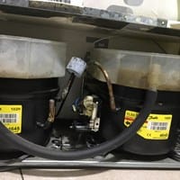 Mi congelador del frigorífico Bosch Combi modelo KGS39A70 no funciona