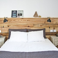 Cabecero subiendo porcelánico del suelo