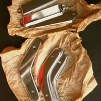 ¿Para que sirven estas piezas de metal cromado?