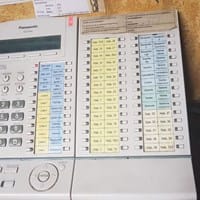 Quiero desviar las llamadas de mi Panasonic KX-T7630