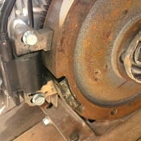 ¿En qué momento salta la chispa en este motor?