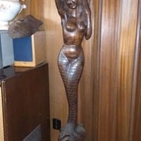 Como valoro esta estatua de madera ?