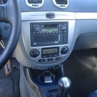 Limpiar lector del radio del coche