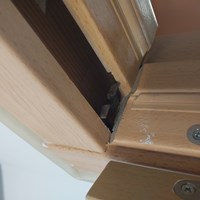 Arreglar dintel de la puerta salido