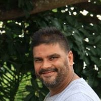 Anibal J Davila