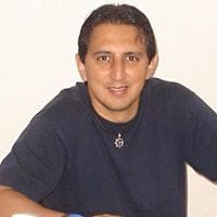 Vicente Olivares