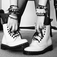 Tania VRocker