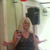 XANA REYES VOCALISTA