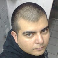 Roberto Flores