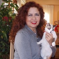 Amparo Olivares